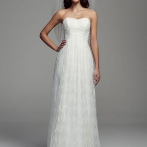 Lace Wedding Dress/Ball Gown NEW (soft white)